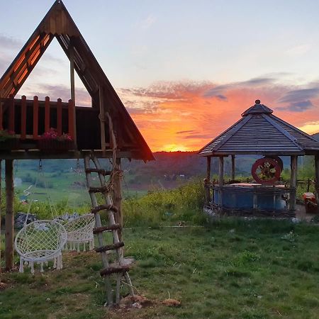Log Cabin Uvac Nova Varoš Eksteriør billede