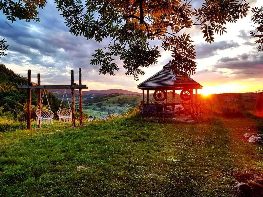 Log Cabin Uvac Nova Varoš Eksteriør billede