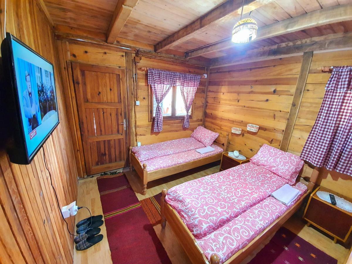 Log Cabin Uvac Nova Varoš Eksteriør billede