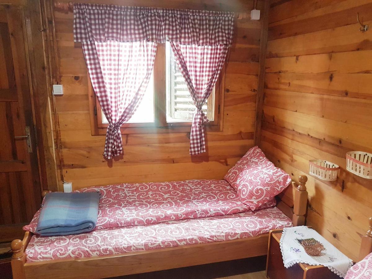 Log Cabin Uvac Nova Varoš Eksteriør billede