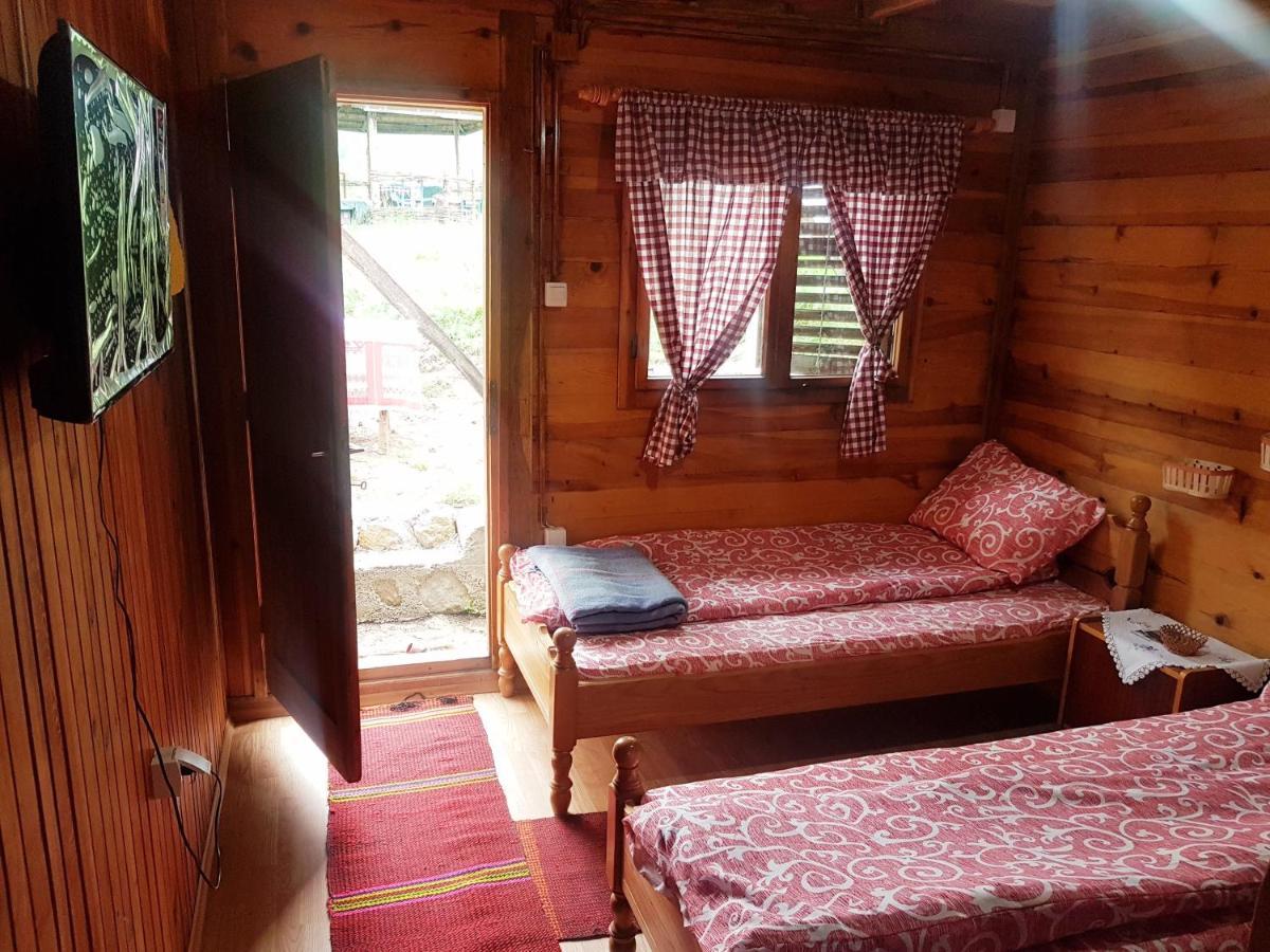 Log Cabin Uvac Nova Varoš Eksteriør billede